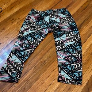 Ring Black, Pink and Blue Geometric Leggings